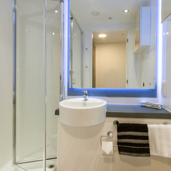 Standard En Suite - Image 5
